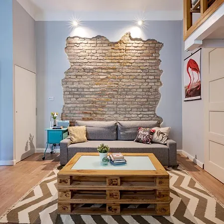 Design At The Ruin Pubs * בודפשט