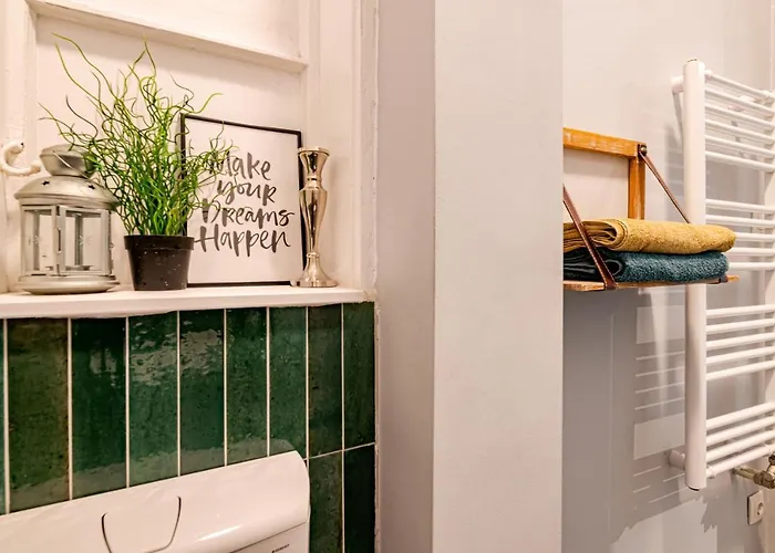 Design At The Ruin Pubs Lejlighed Budapest